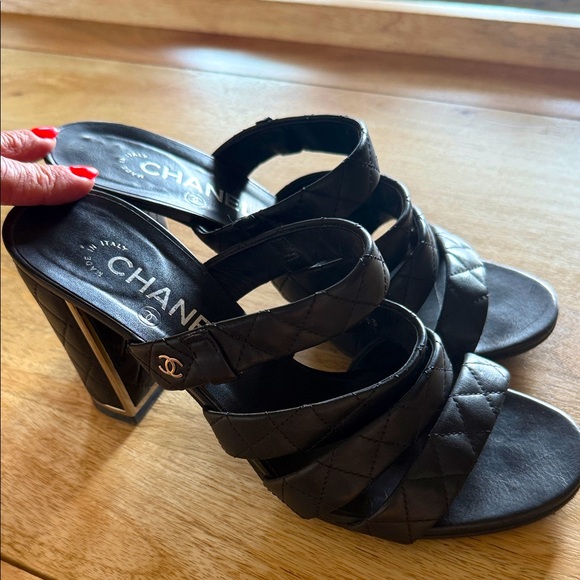 CHANEL Black Quilted Heels - Picture 1 of 7